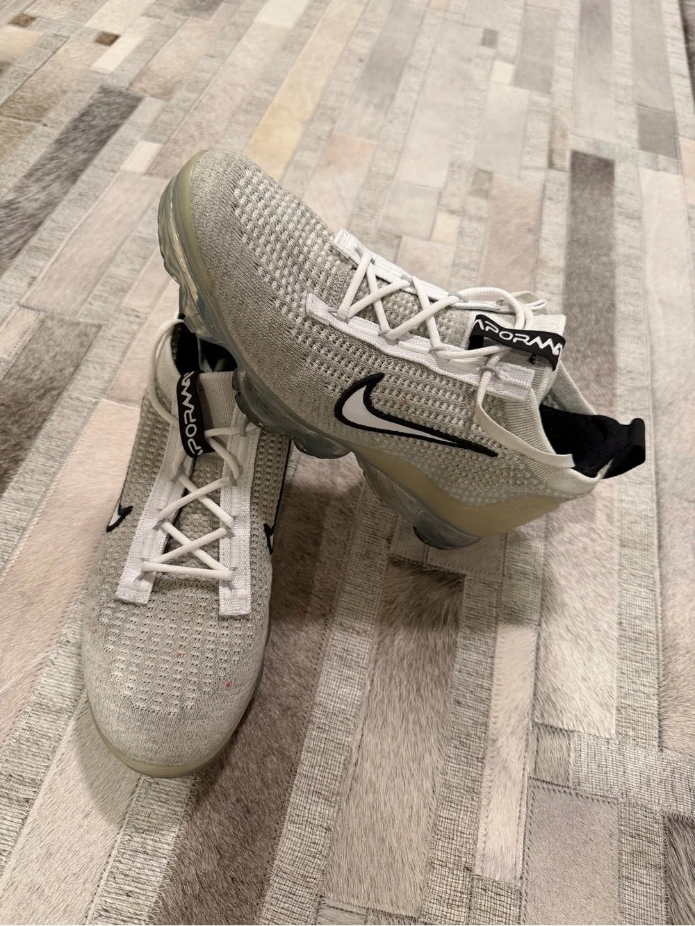 Nike Vapormax - Picture 1 of 5